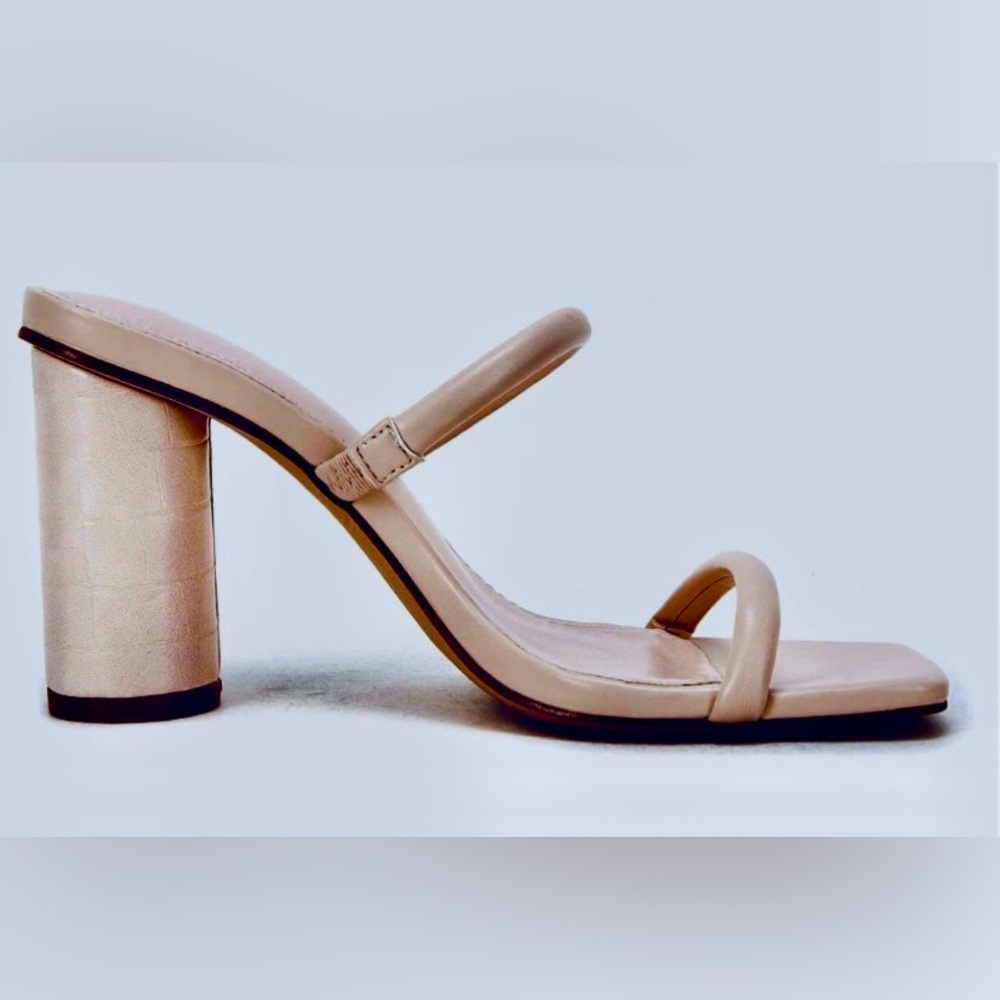 Beige slides chunky heel like new
